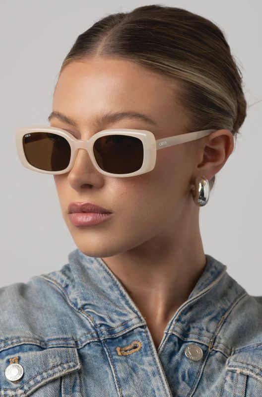 Daisy Otra Eyewear 