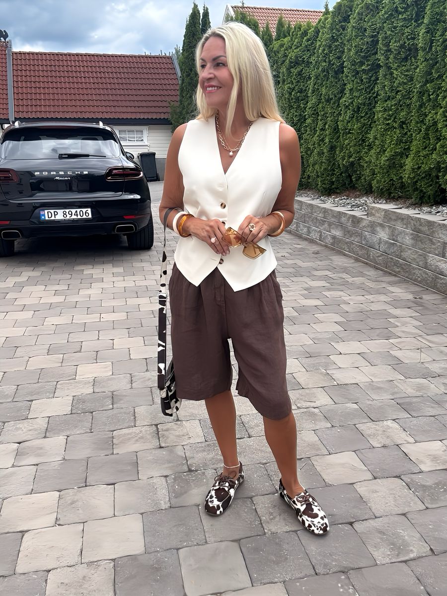 Helena Vest Peppercorn