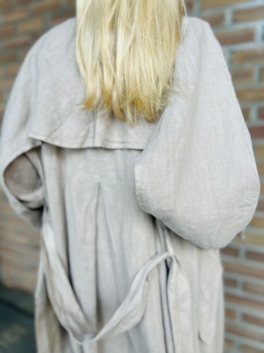 Attitude Linen Coat Reunion